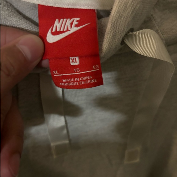 Women’s Nike Hoodie XL - Picture 2 of 5